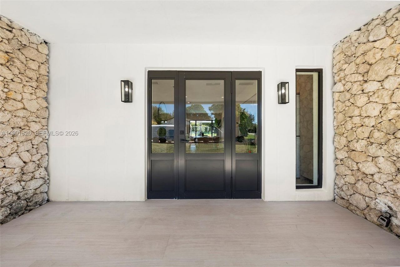 10945 SW 75th Ct, Pinecrest, FL 33156 Photo