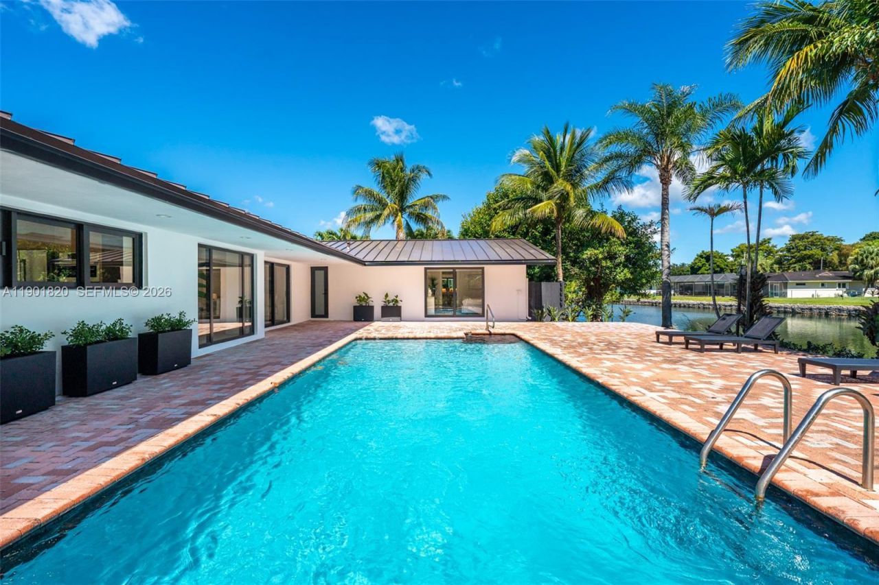 10945 SW 75th Ct, Pinecrest, FL 33156 Photo