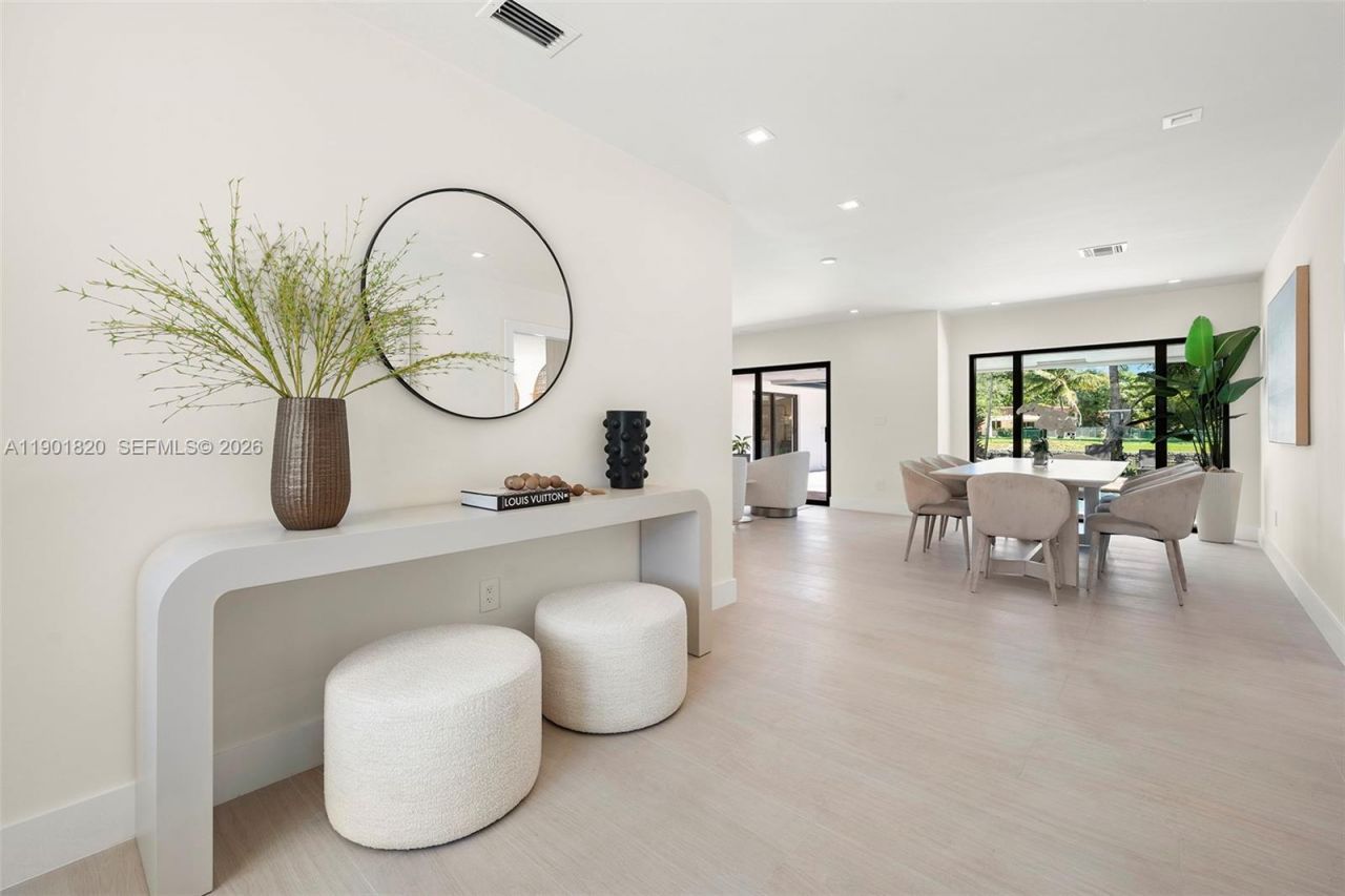 10945 SW 75th Ct, Pinecrest, FL 33156 Photo