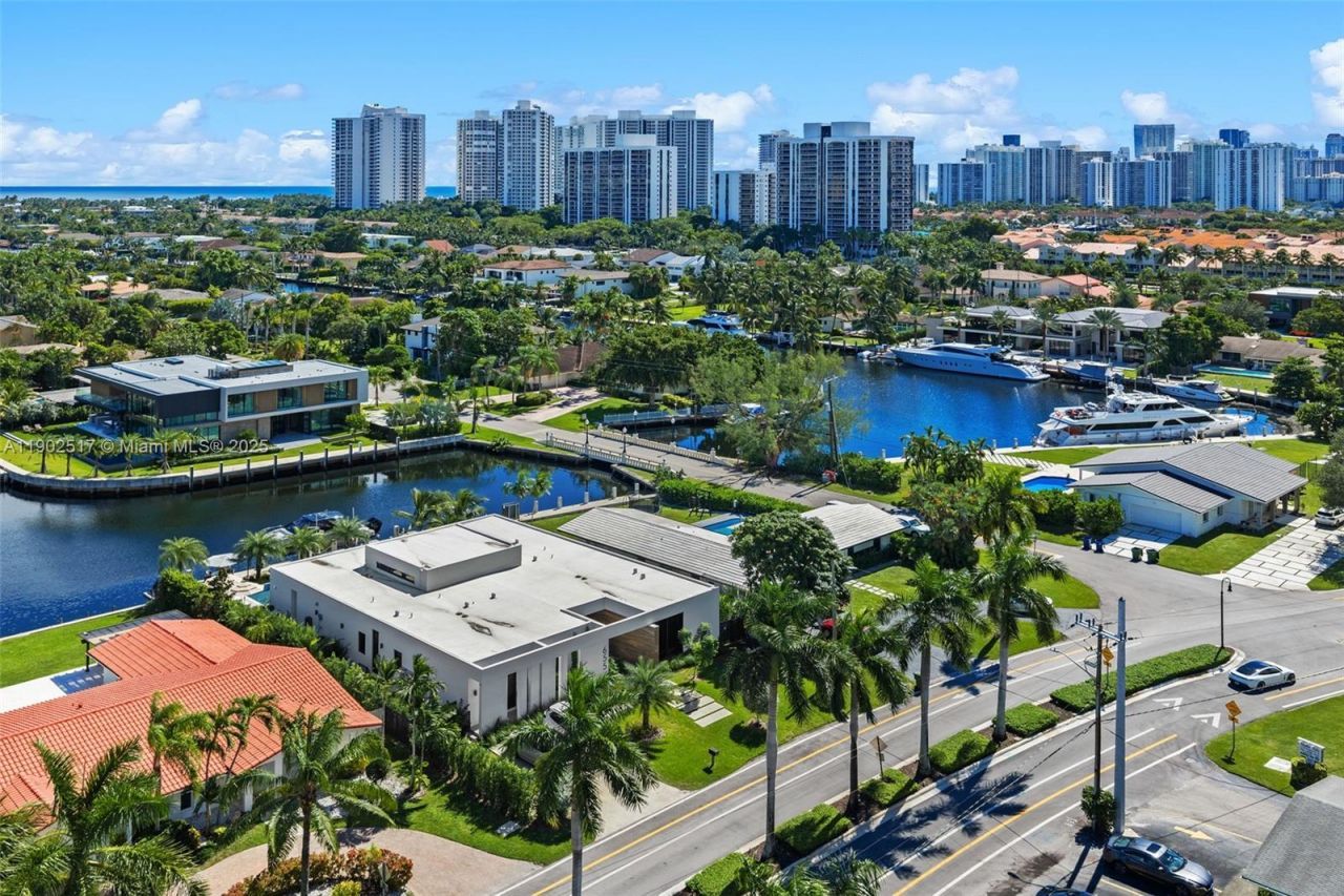 655 Layne Blvd, Hallandale Beach, FL 33009 Photo