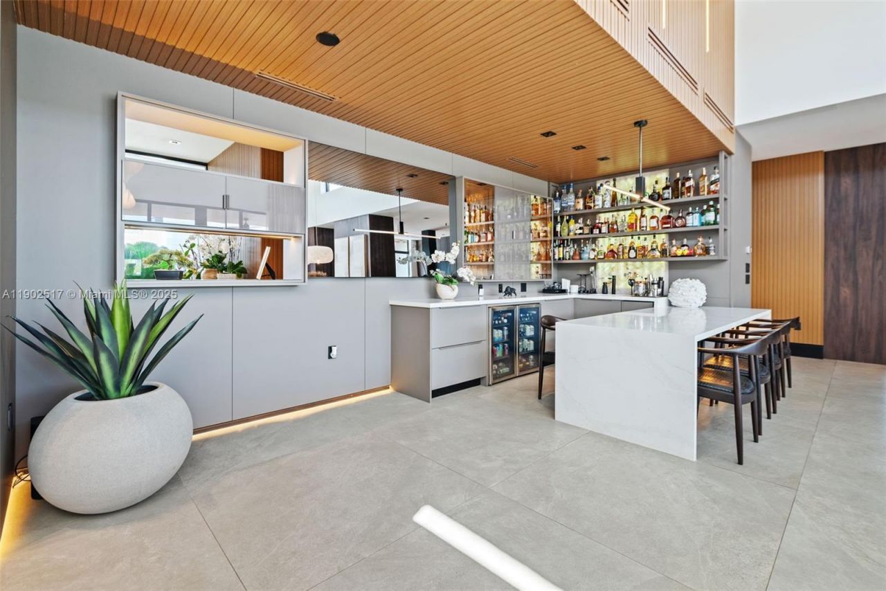 655 Layne Blvd, Hallandale Beach, FL 33009 Photo