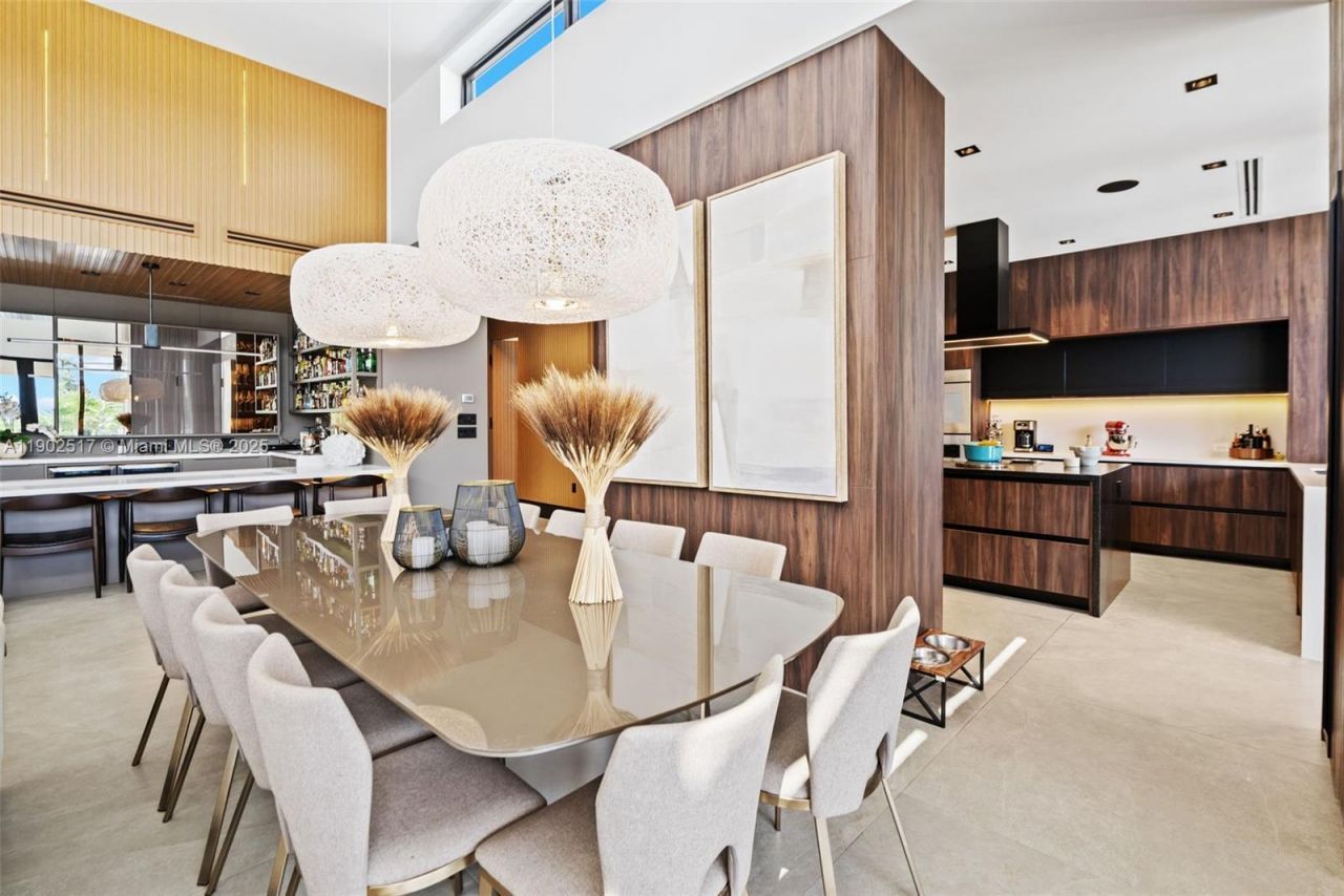 655 Layne Blvd, Hallandale Beach, FL 33009 Photo