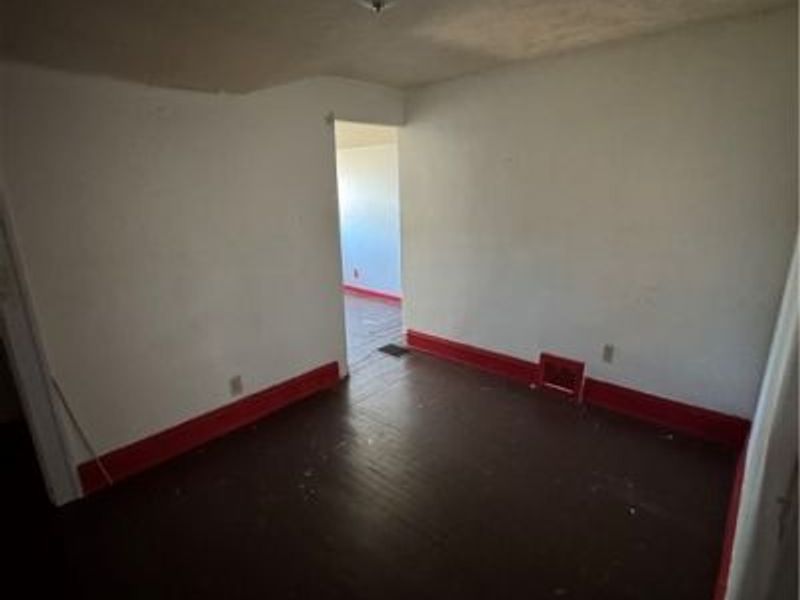 10902 Gay Avenue, Cleveland, OH 44105 Photo 12