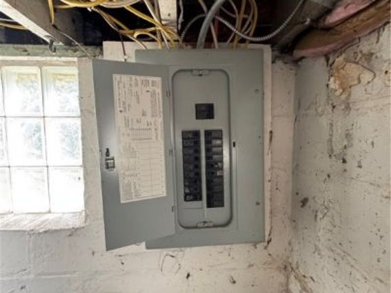 10902 Gay Avenue, Cleveland, OH 44105 Photo 16