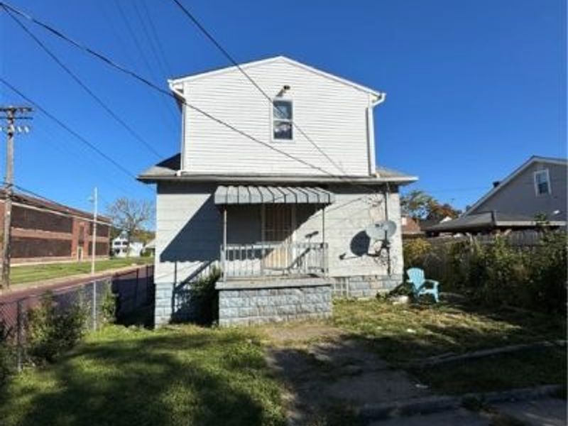 10902 Gay Avenue, Cleveland, OH 44105 Photo 4