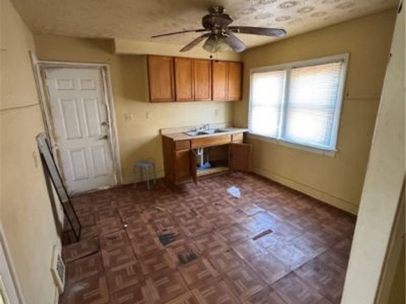 10902 Gay Avenue, Cleveland, OH 44105 Photo 7