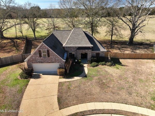 306 Cedar Stone Court, Florence, MS 39073