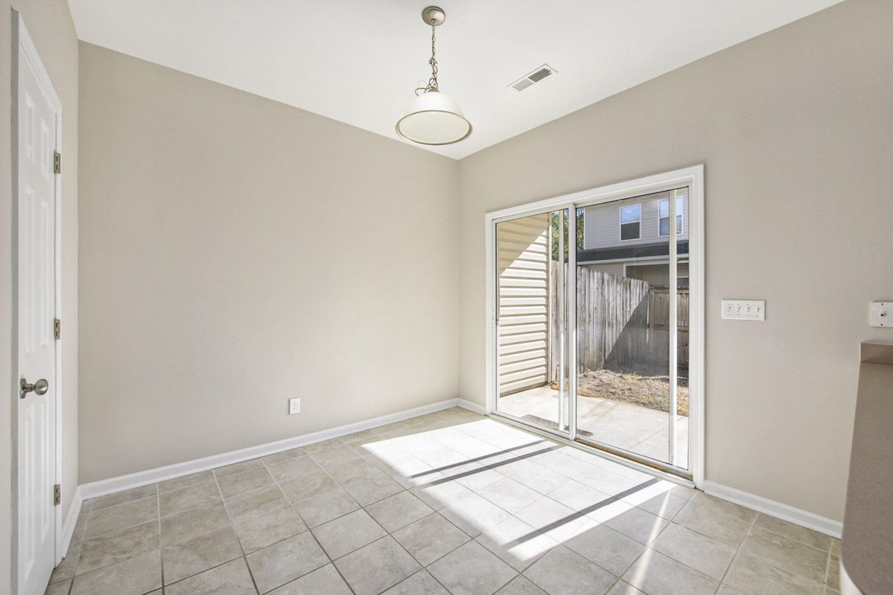 1035 Lexi Court Photo 7