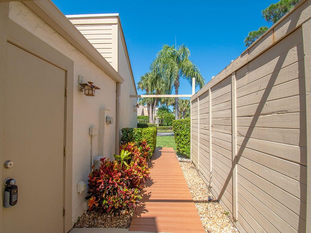 1102 SE Mitchell Avenue, Unit 103, Port Saint Lucie, FL 34952 Photo