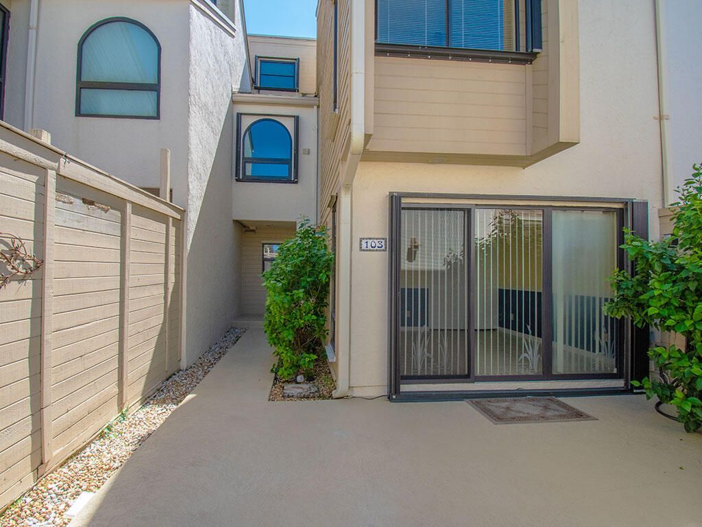 1102 SE Mitchell Avenue, Unit 103, Port Saint Lucie, FL 34952 Photo