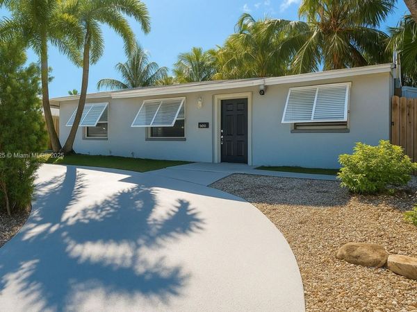 2622 Sheridan St, Hollywood, FL 33020