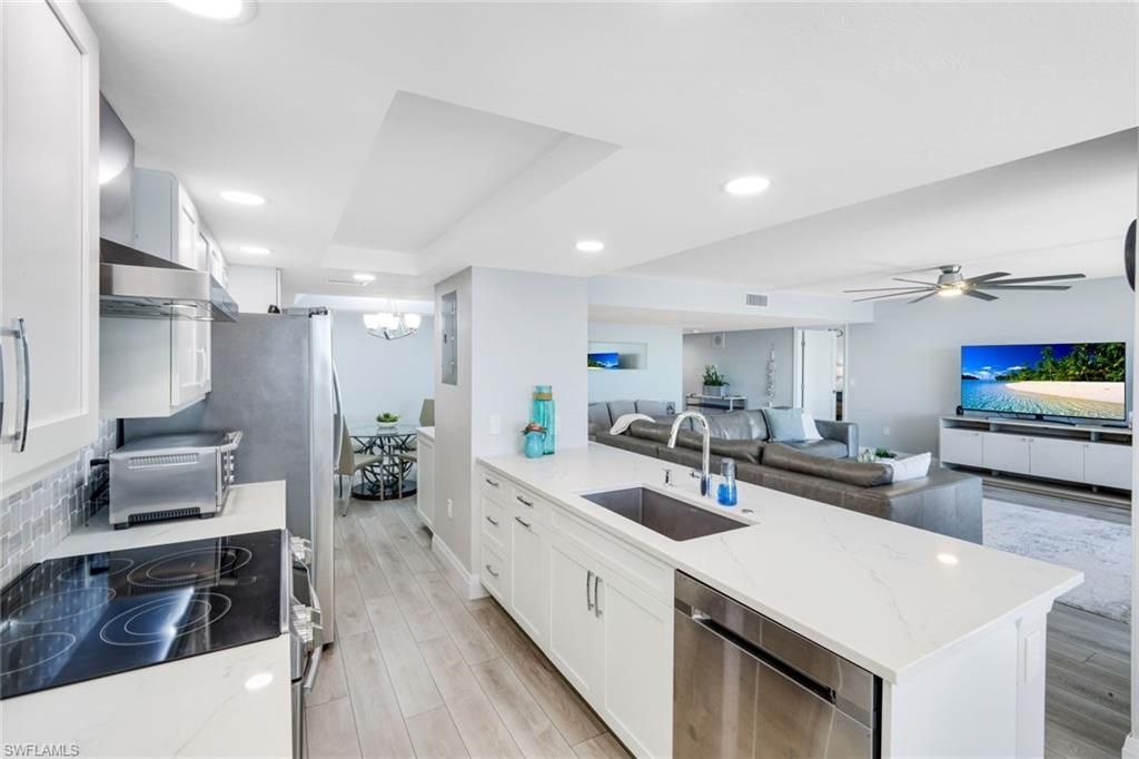 10951 Gulf Shore Dr, Unit 1202, Naples, FL 34108 Photo