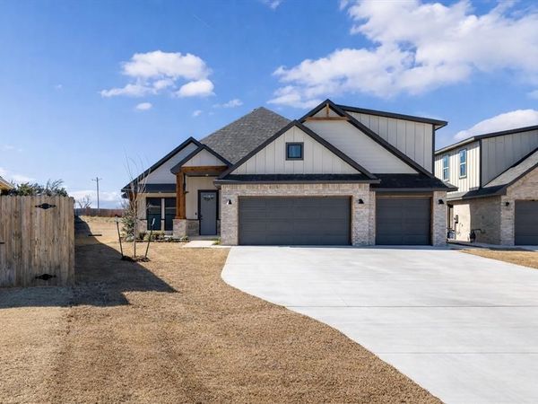 9509 Sultans Water Way, Yukon, OK 73099