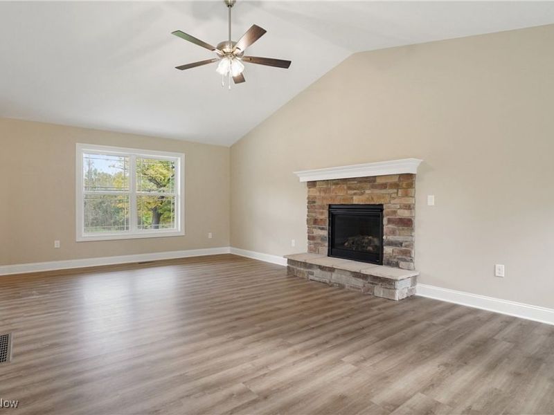 4133 State Route 225, Diamond, OH 44412 Photo 9