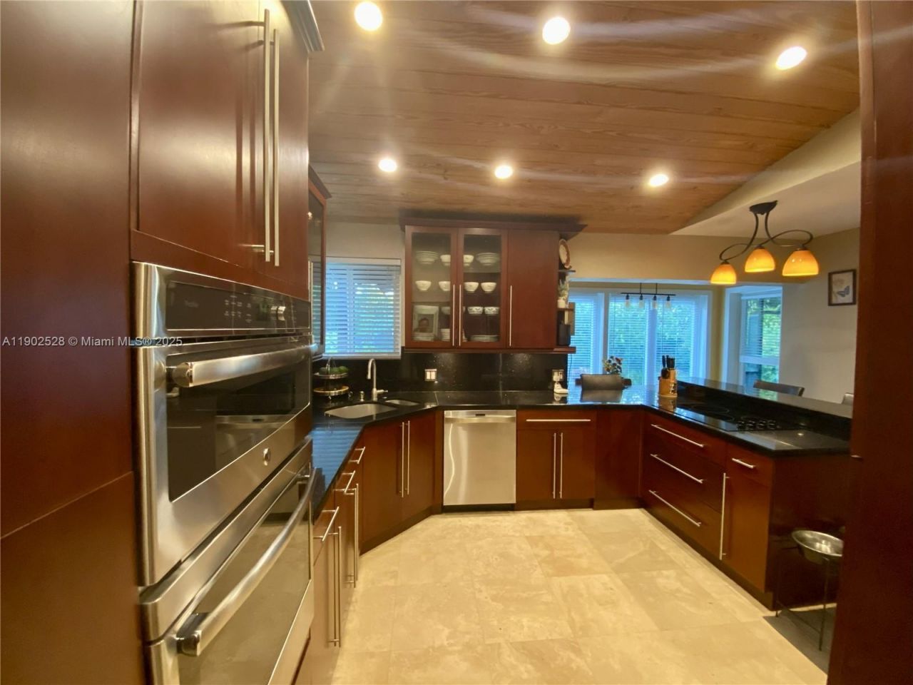 5935 SW 42nd St, Miami, FL 33155 Photo