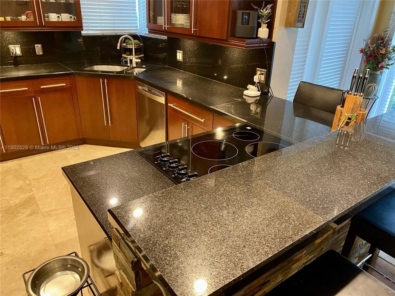 5935 SW 42nd St, Miami, FL 33155 Photo