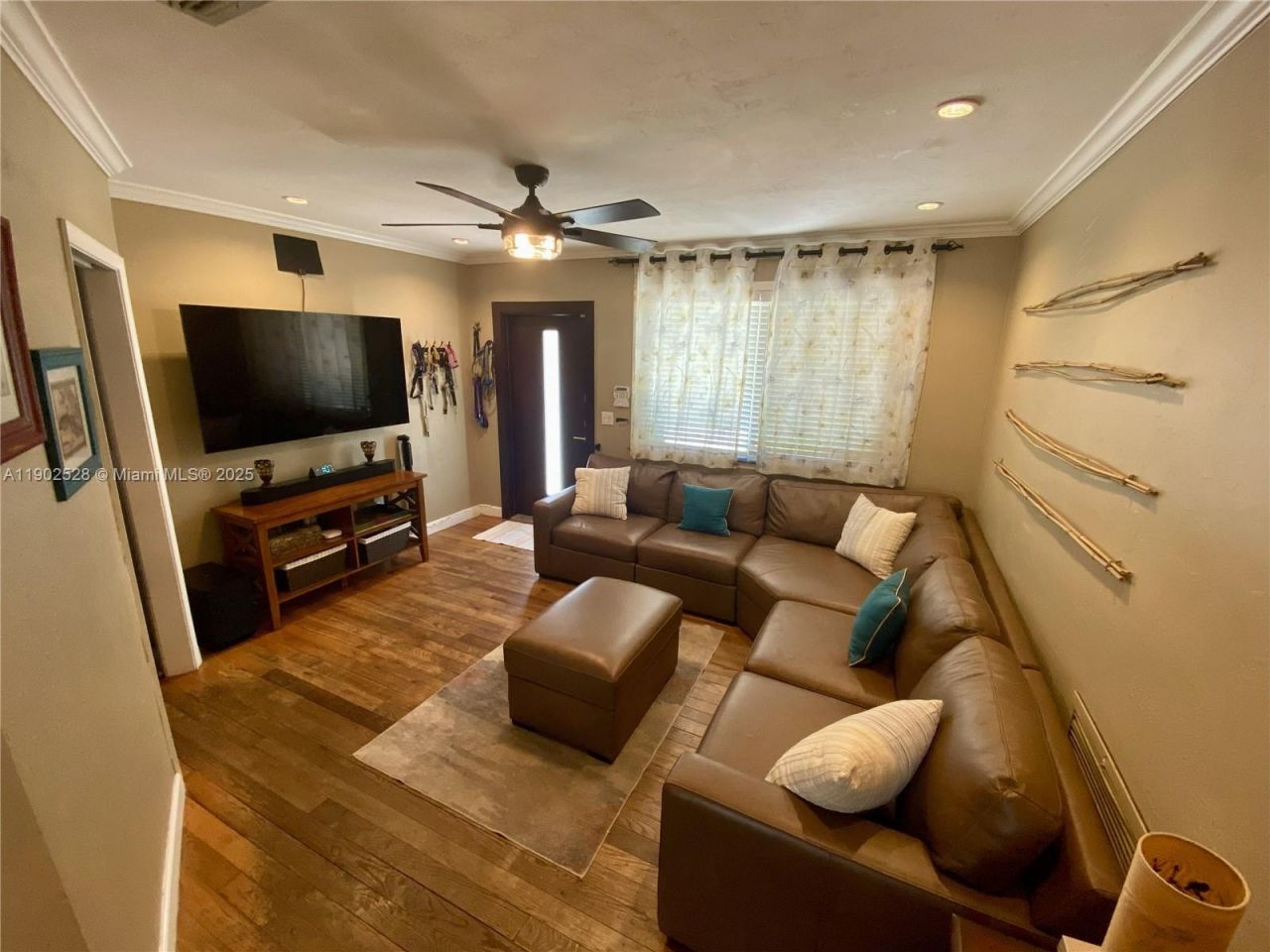 5935 SW 42nd St, Miami, FL 33155 Photo