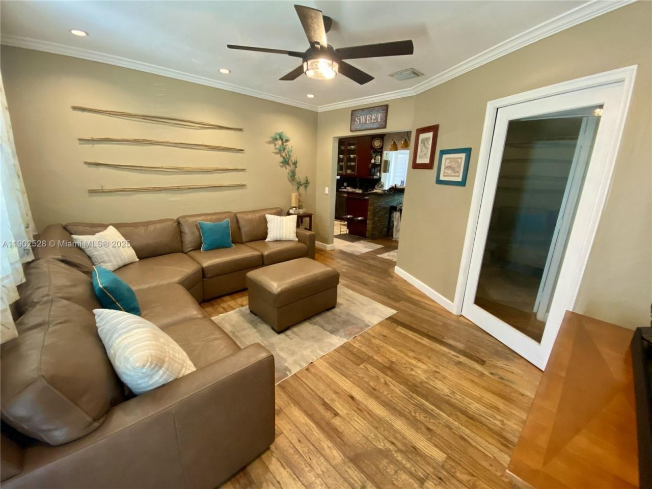 5935 SW 42nd St, Miami, FL 33155 Photo