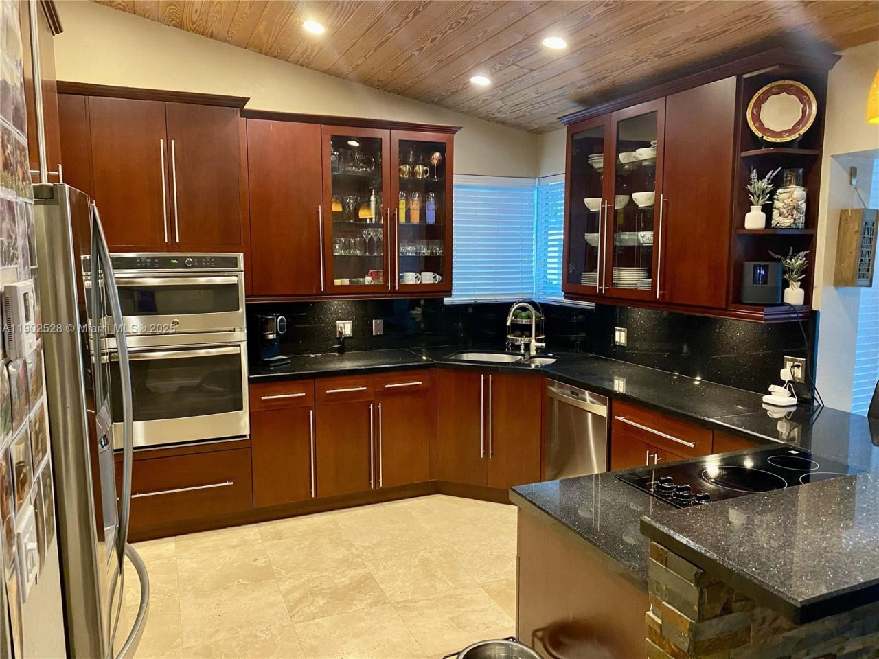 5935 SW 42nd St, Miami, FL 33155 Photo