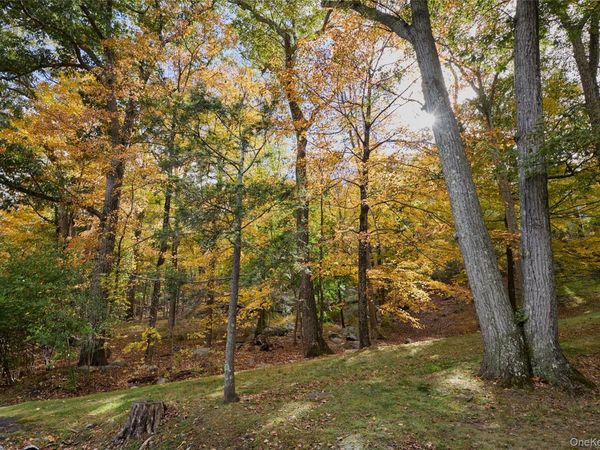 Lookout Road, Tuxedo Park, NY 10987