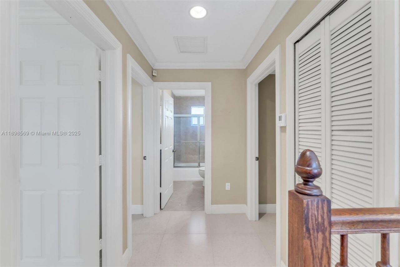 8357 NW South River Dr, Medley, FL 33166 Photo