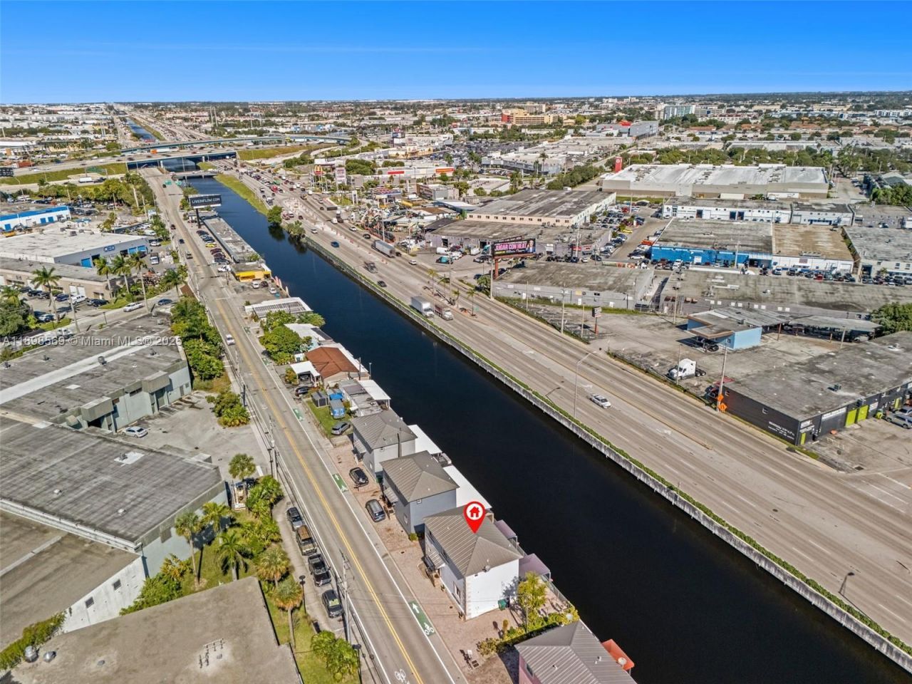 8357 NW South River Dr, Medley, FL 33166 Photo