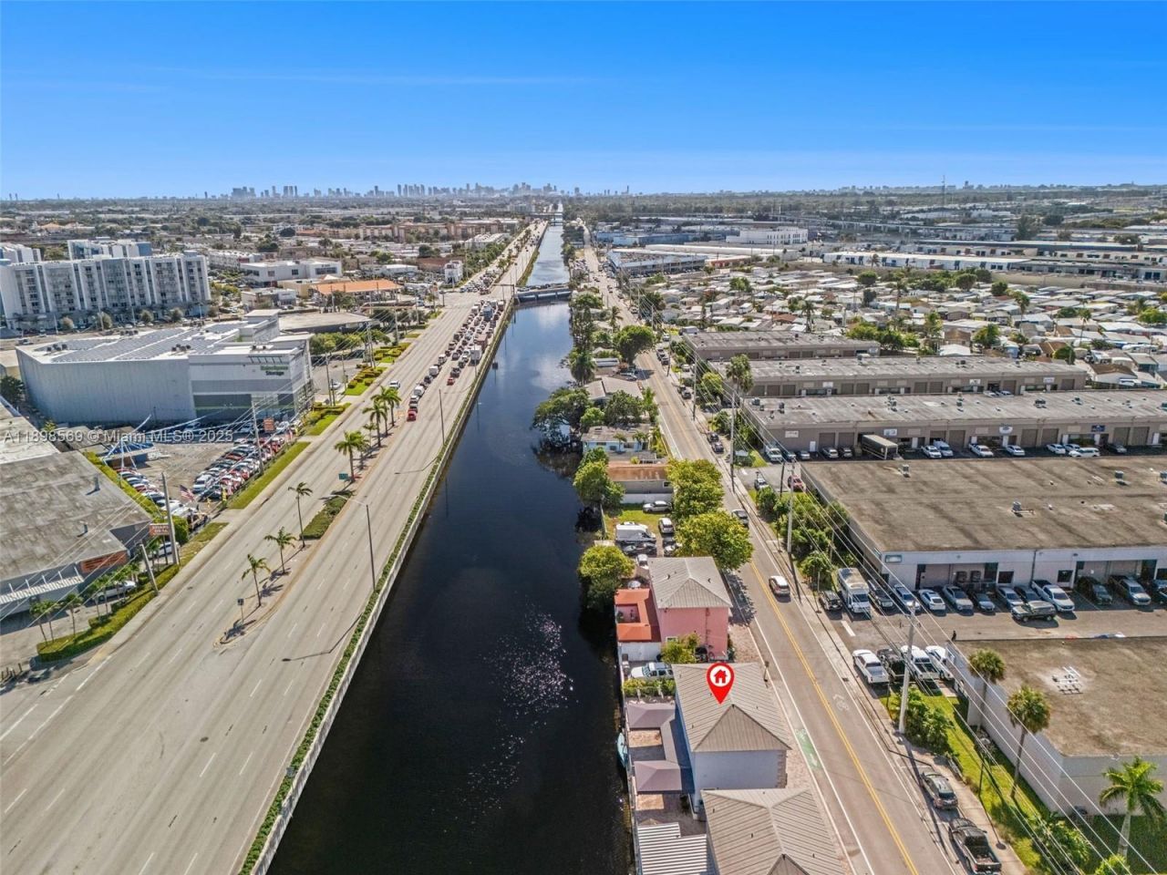 8357 NW South River Dr, Medley, FL 33166 Photo