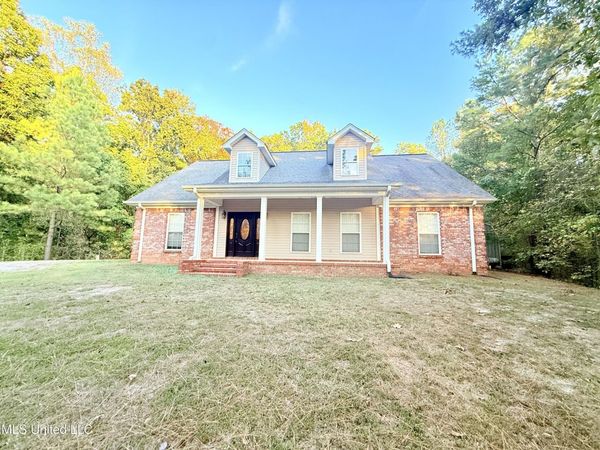 466 Fort Hill Road, Grenada, MS 38901