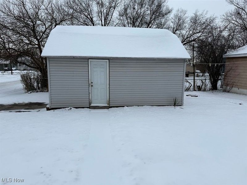 714 Orchard Avenue, Barberton, OH 44203 Photo 32