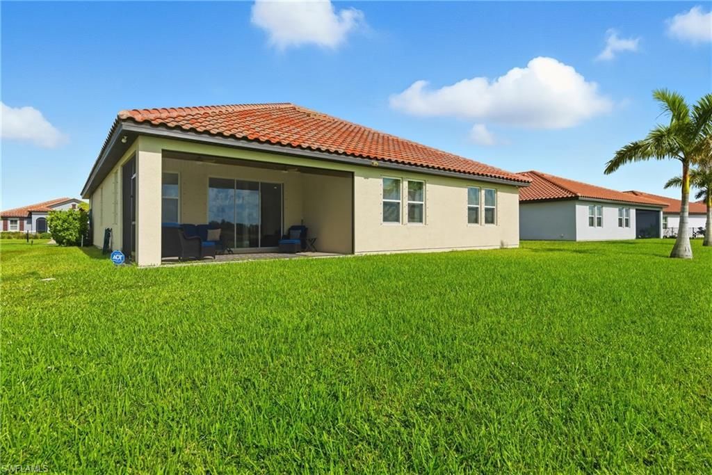 2055 Grove Dr, Naples, FL 34120 Photo