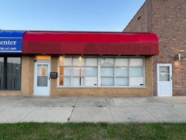 8607 W Cermak Road, North Riverside, IL 60546