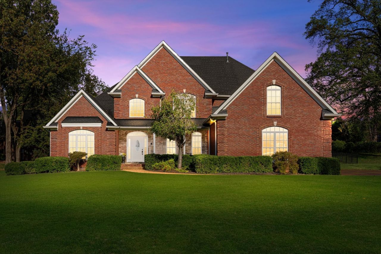 1992 Hannover Ct Clarksville, TN 37043