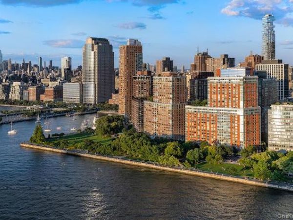 20 River Terrace, Unit 10B, New York (Manhattan), NY 10282
