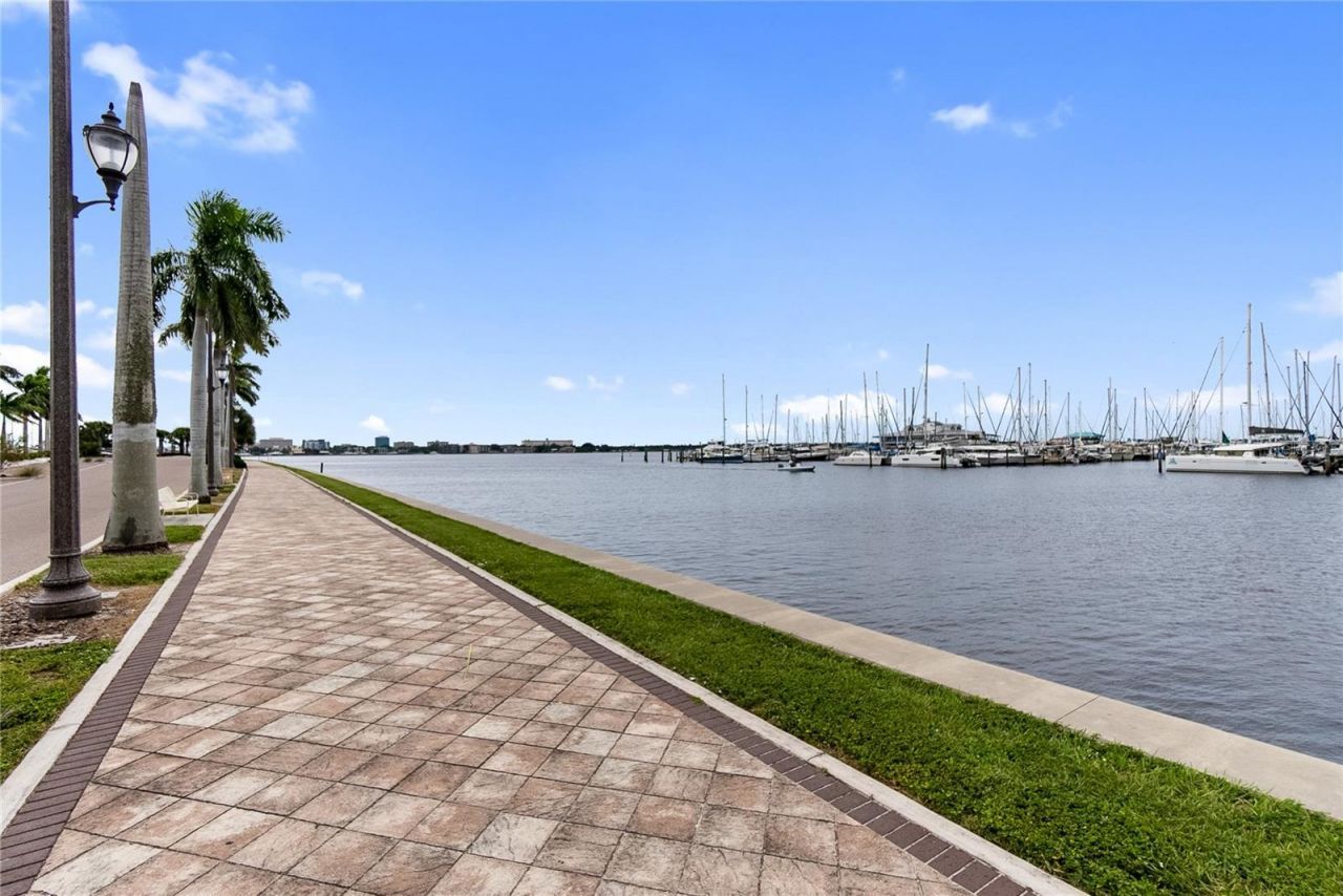 2701 13th Street W, Palmetto, FL 34221 Photo