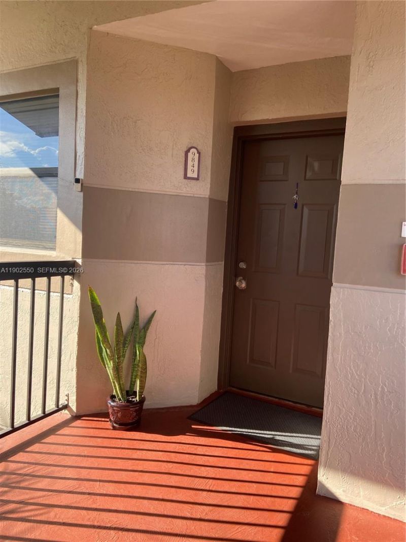 9849 Nob Hill Ln, Unit 9849, Sunrise, FL 33351 Photo