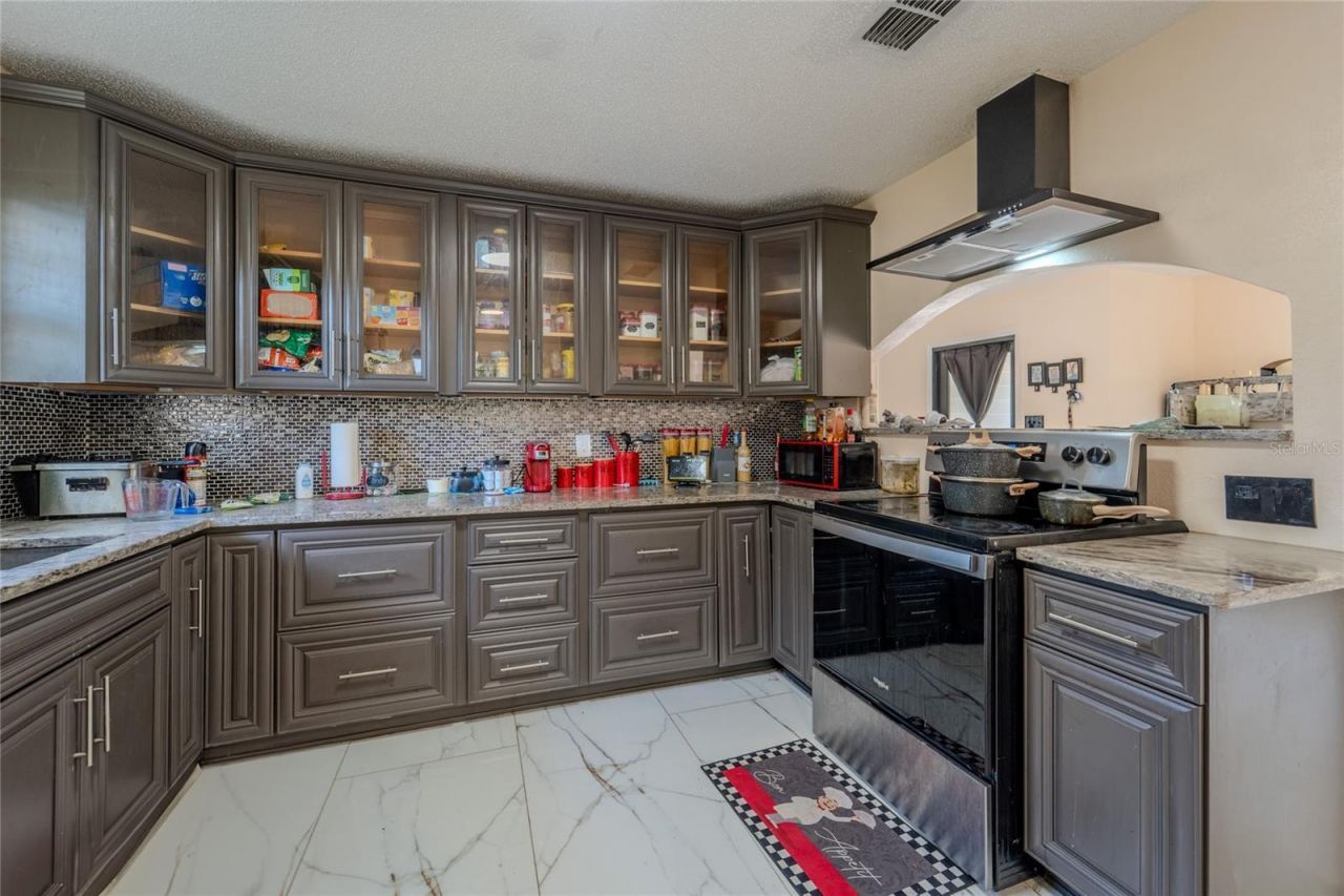 5044 College Drive, Orlando, FL 32811 Photo