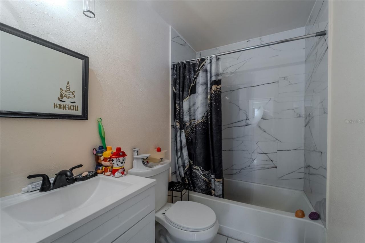 5044 College Drive, Orlando, FL 32811 Photo