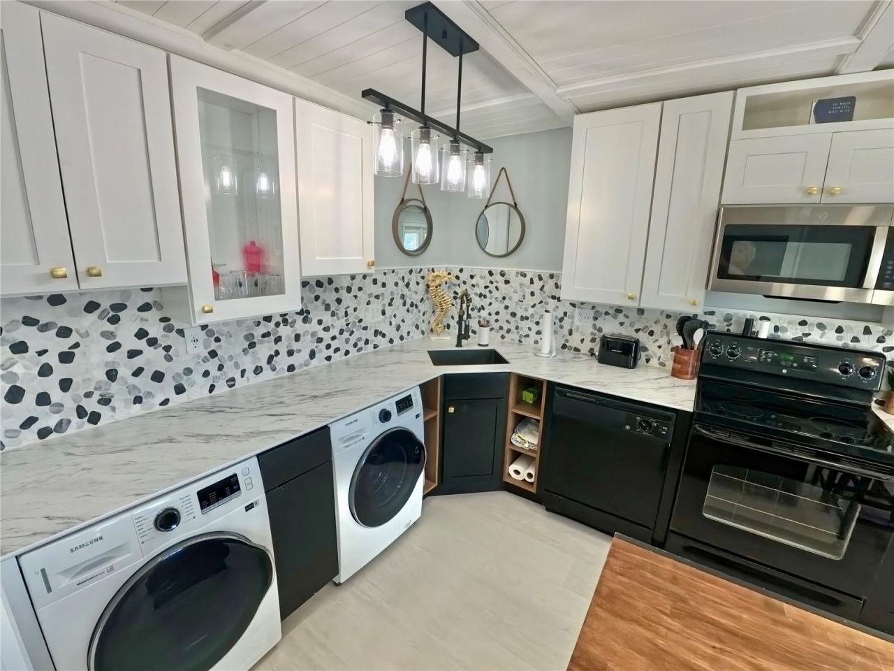 5075 Starfish Drive Se, Unit C, Saint Petersburg, FL 33705 Photo