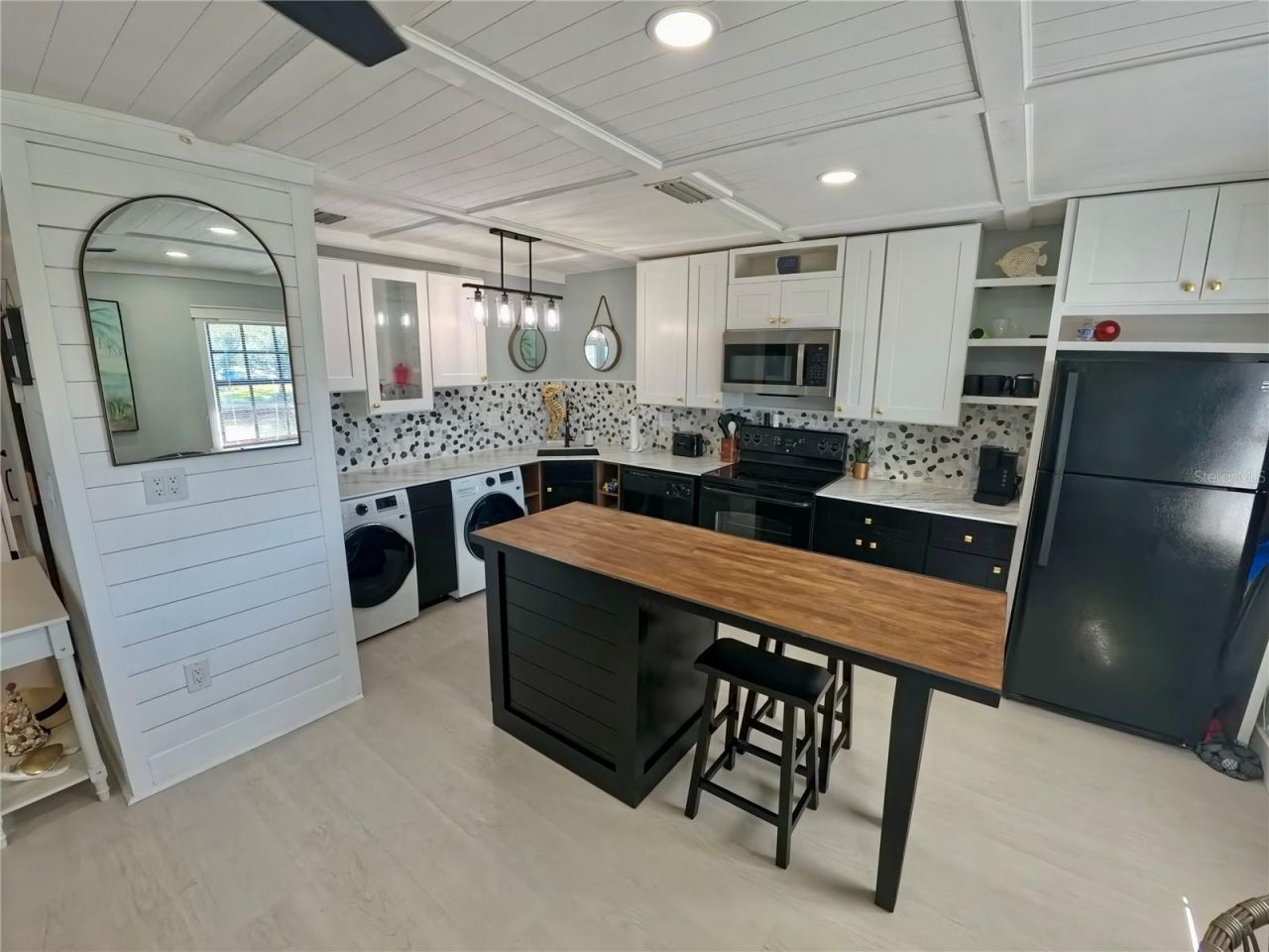 5075 Starfish Drive Se, Unit C, Saint Petersburg, FL 33705 Photo