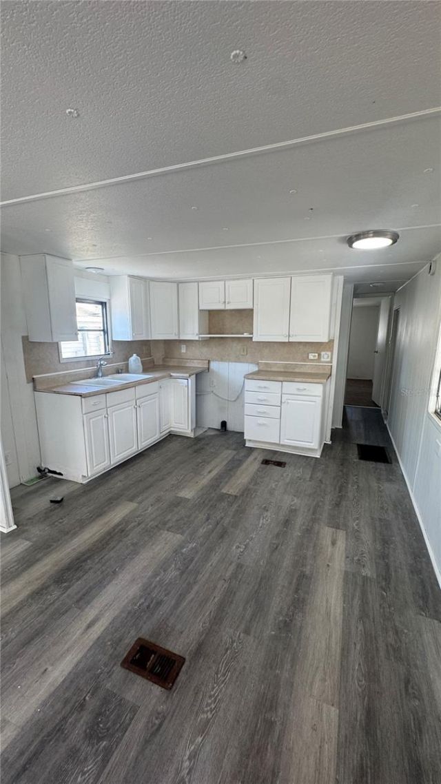 1107 51st Avenue W, Bradenton, FL 34207 Photo