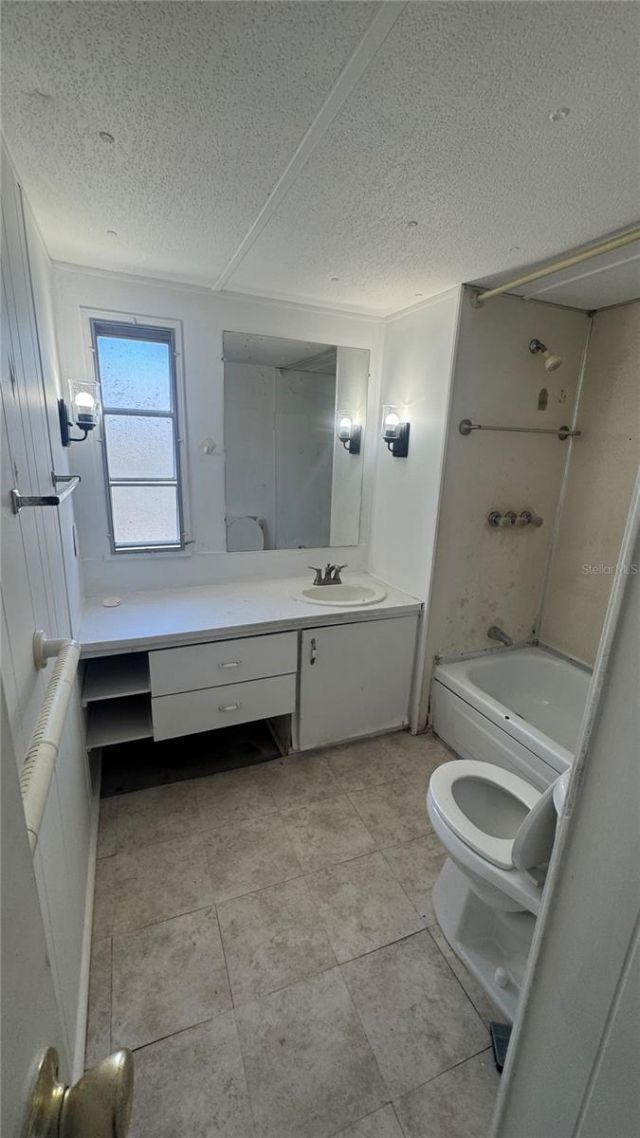 1107 51st Avenue W, Bradenton, FL 34207 Photo