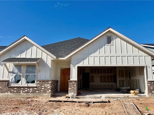 306 Cardinal Dr, Port Lavaca, TX 77979