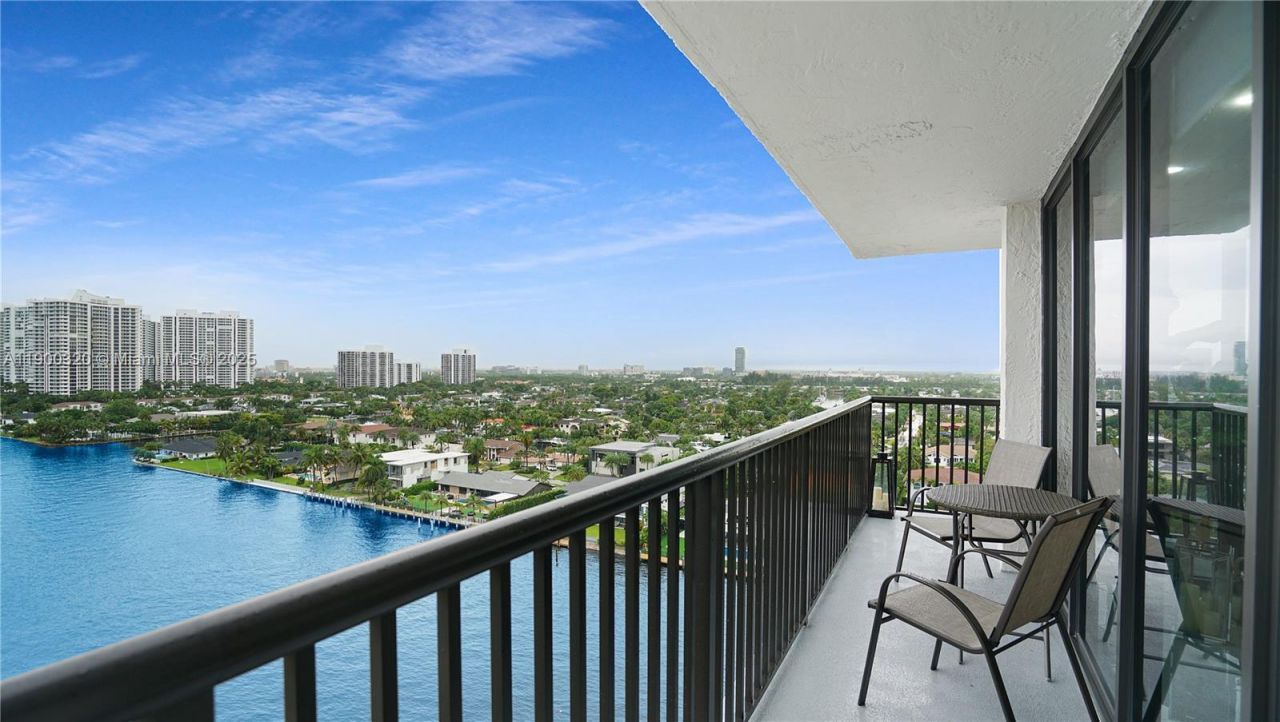 2017 S Ocean Dr, Unit 1510, Hallandale Beach, FL 33009 Photo