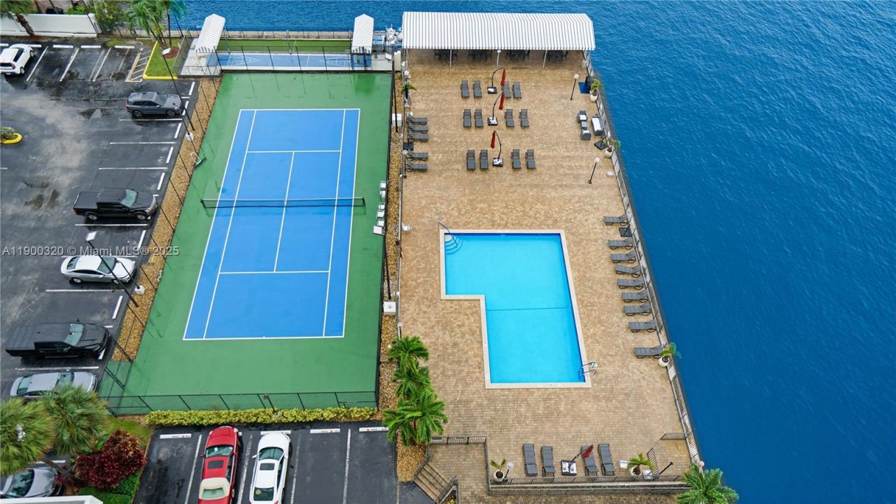 2017 S Ocean Dr, Unit 1510, Hallandale Beach, FL 33009 Photo