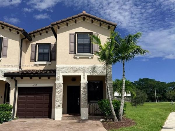 12715 SW 230th Ter, Miami, FL 33170