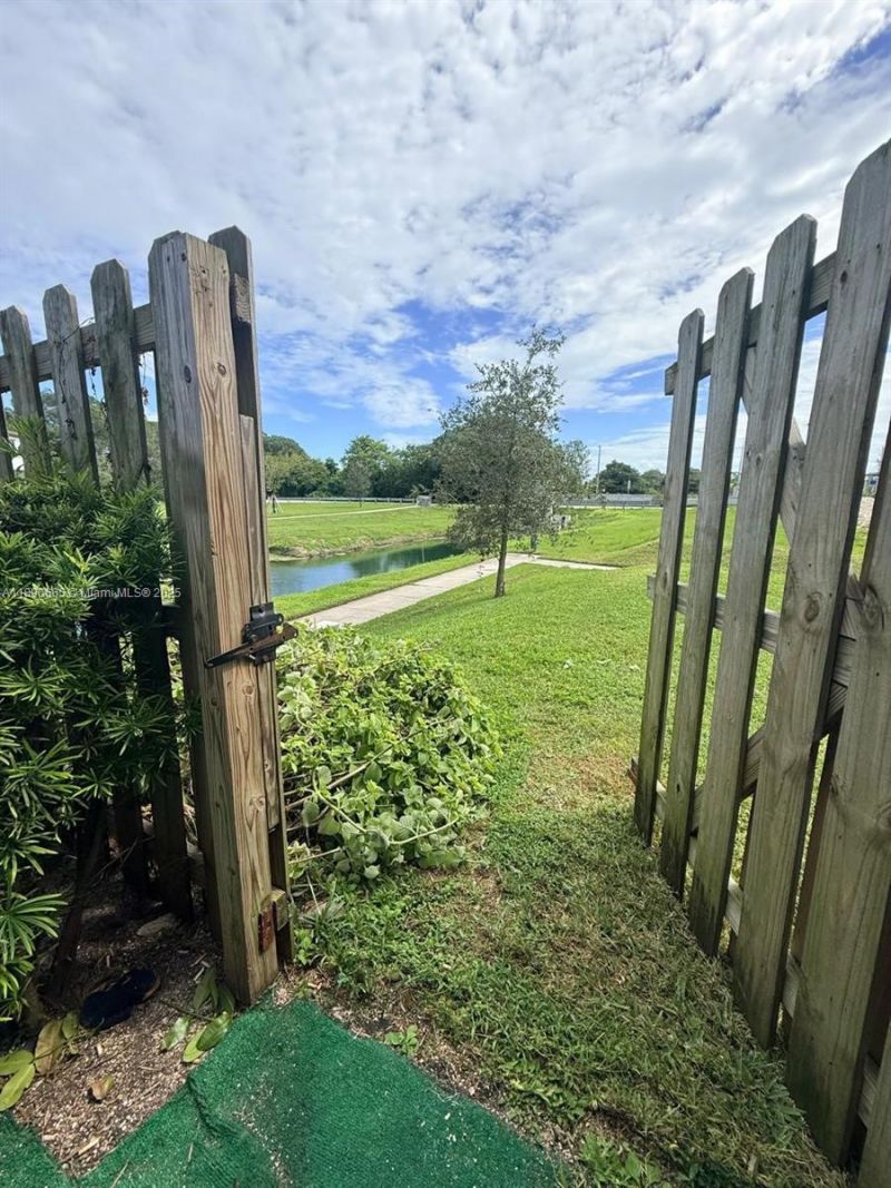 12715 SW 230th Ter, Miami, FL 33170 Photo