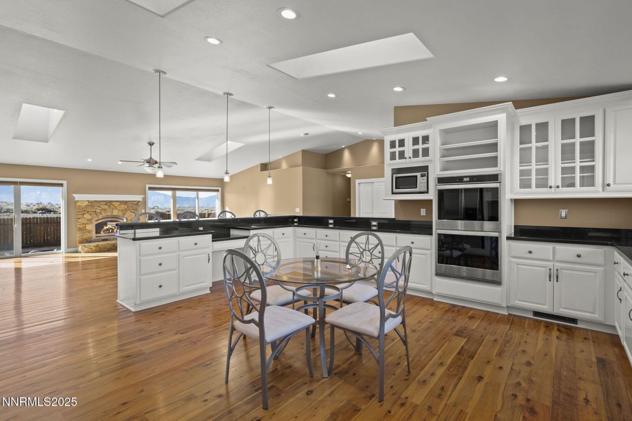 1100 Out-r-way, Gardnerville, NV 89410 Photo