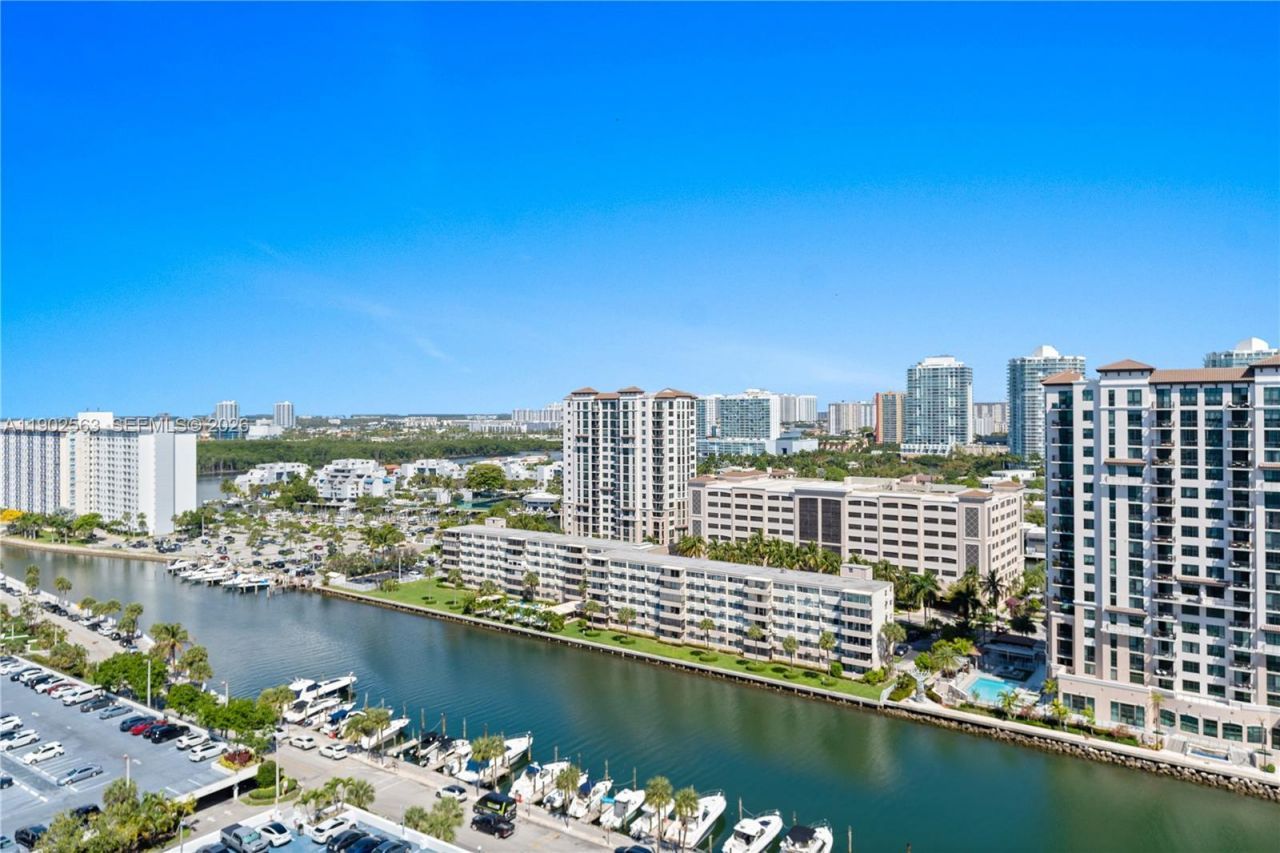 100 Bayview Dr, Unit 1901, Sunny Isles Beach, FL 33160 Photo