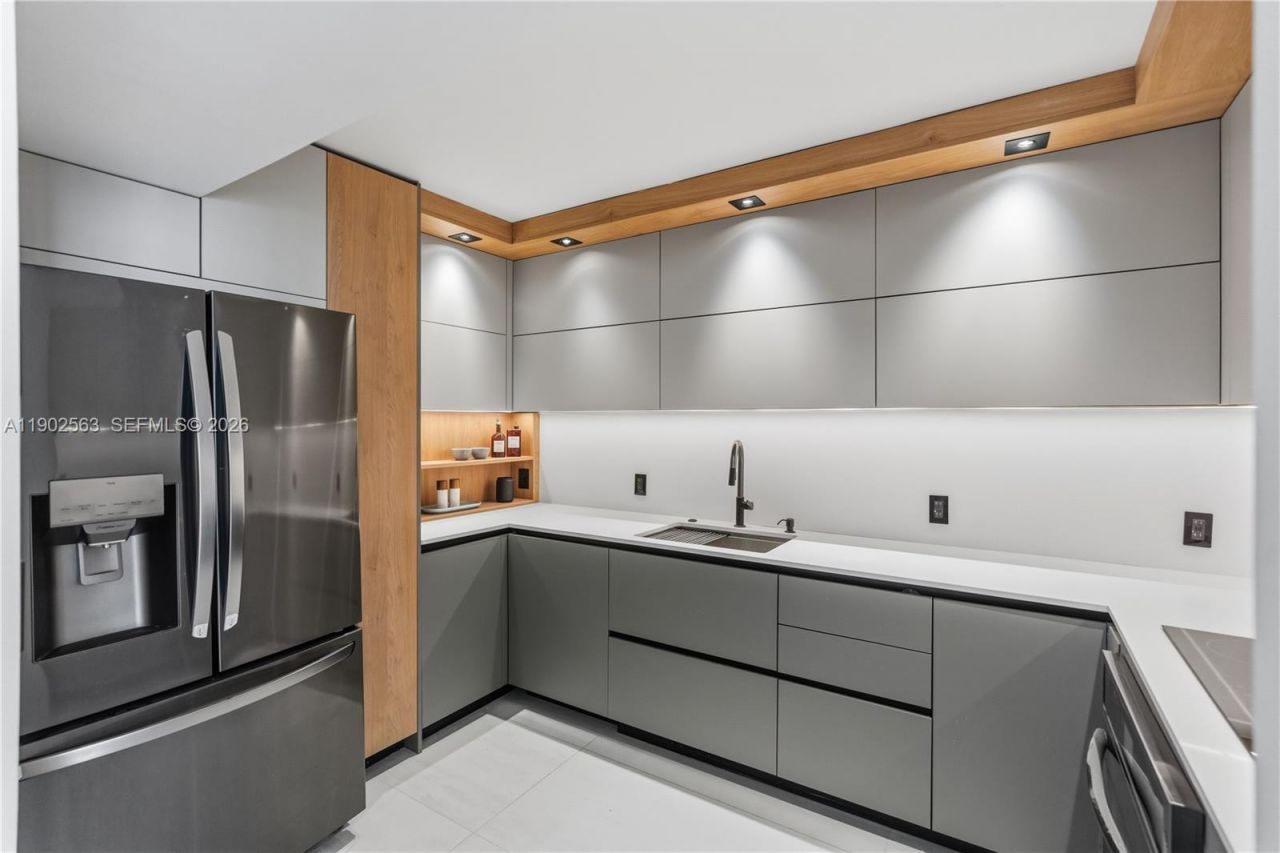 100 Bayview Dr, Unit 1901, Sunny Isles Beach, FL 33160 Photo