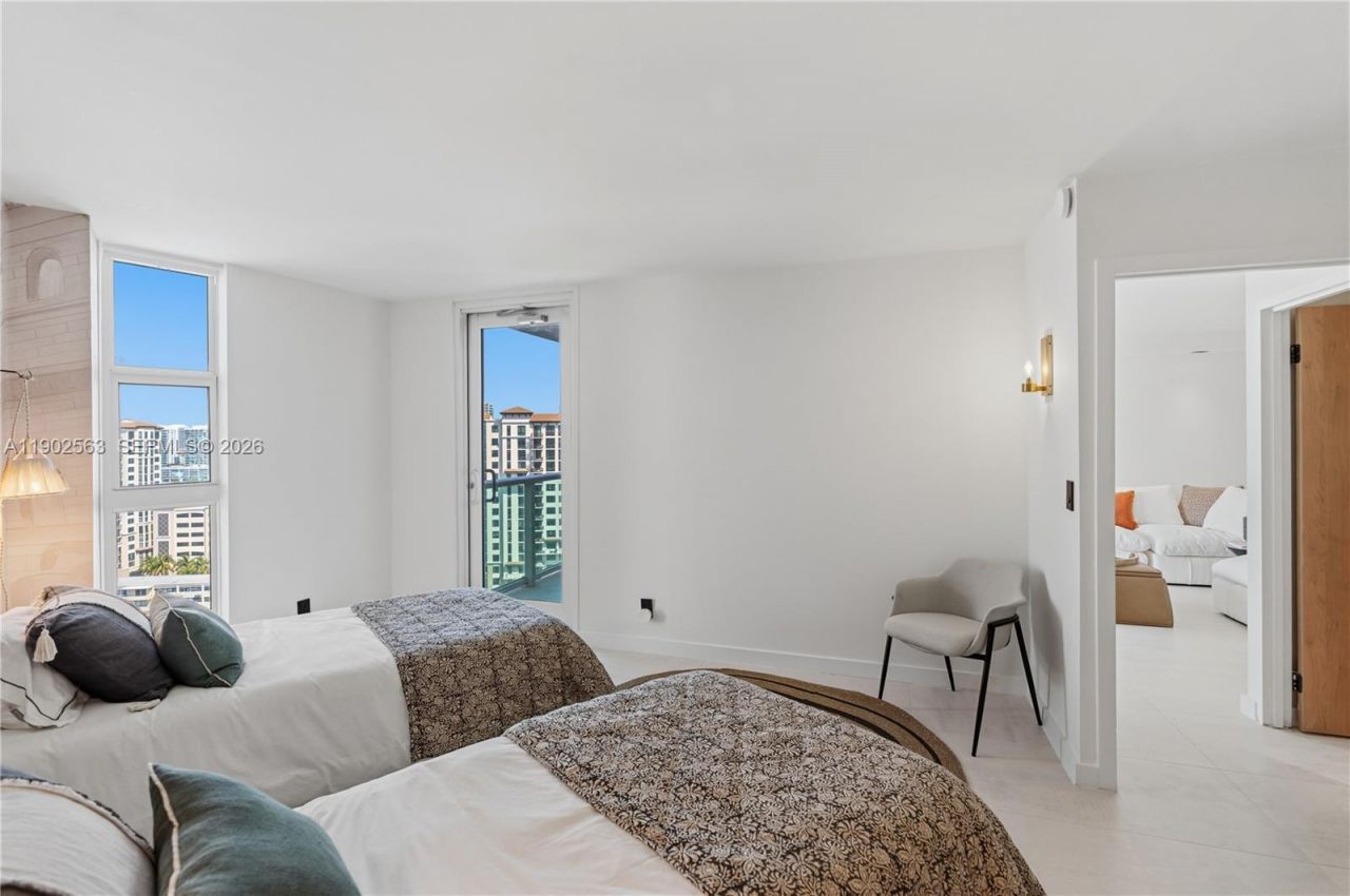 100 Bayview Dr, Unit 1901, Sunny Isles Beach, FL 33160 Photo